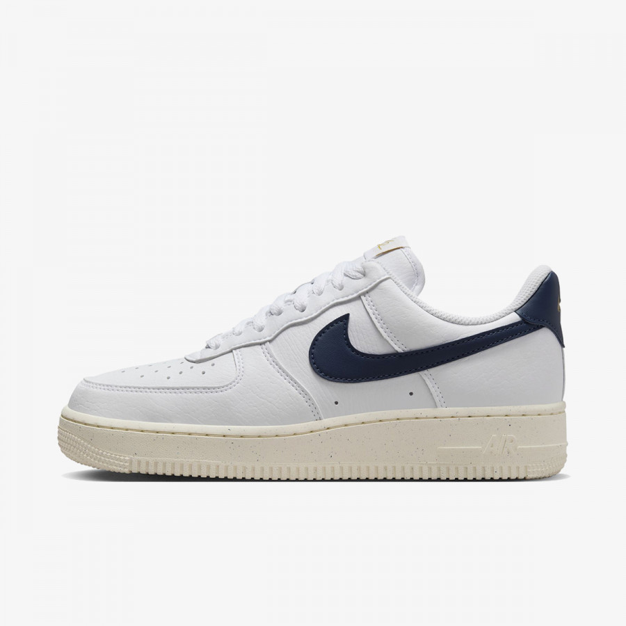 <center><b>NIKE Air Force 1 '07</center></b>